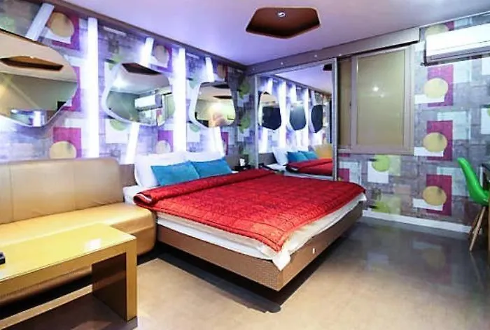 Hot 2* Pusan
