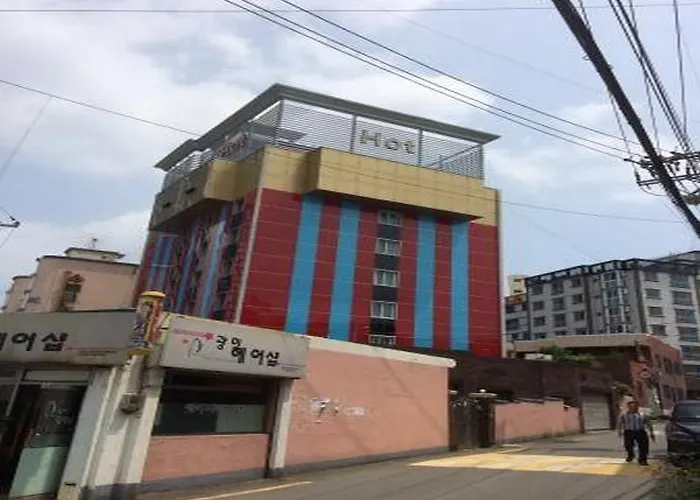 Hot 2* Pusan