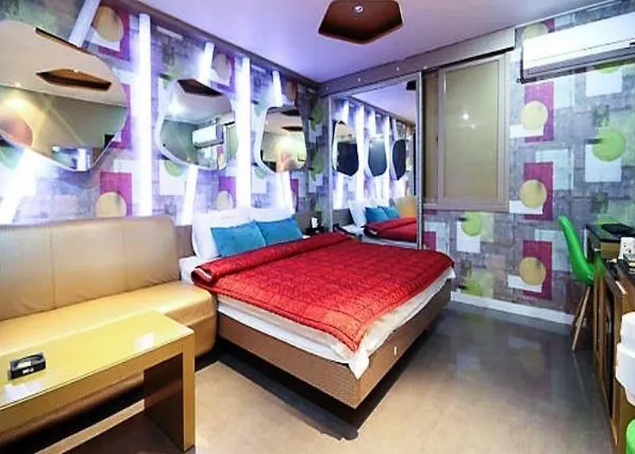 Hot Motel 2*